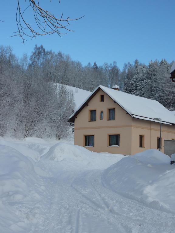Apartman Svoboda Svoboda nad Upou Luaran gambar