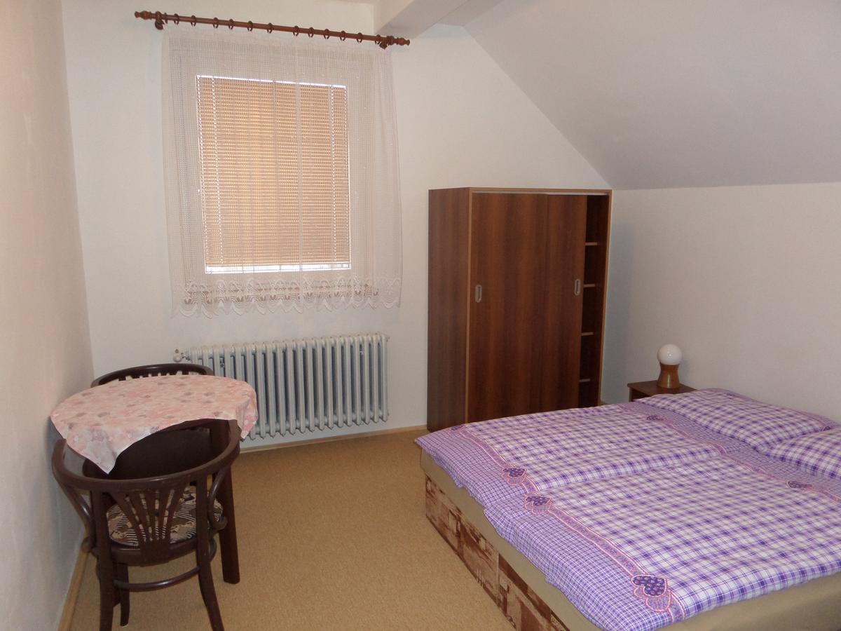 Apartman Svoboda Svoboda nad Upou Luaran gambar
