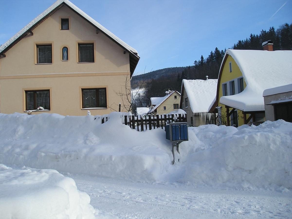 Apartman Svoboda Svoboda nad Upou Luaran gambar