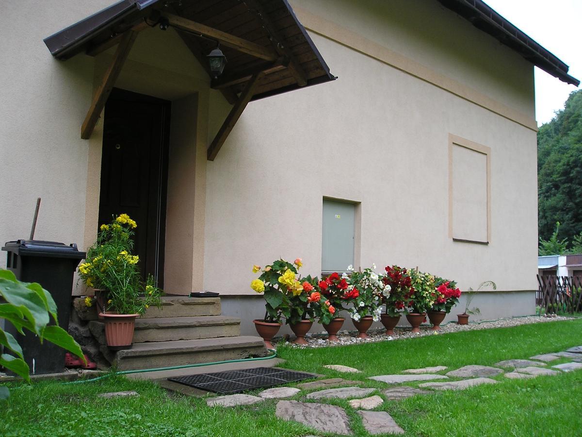 Apartman Svoboda Svoboda nad Upou Luaran gambar